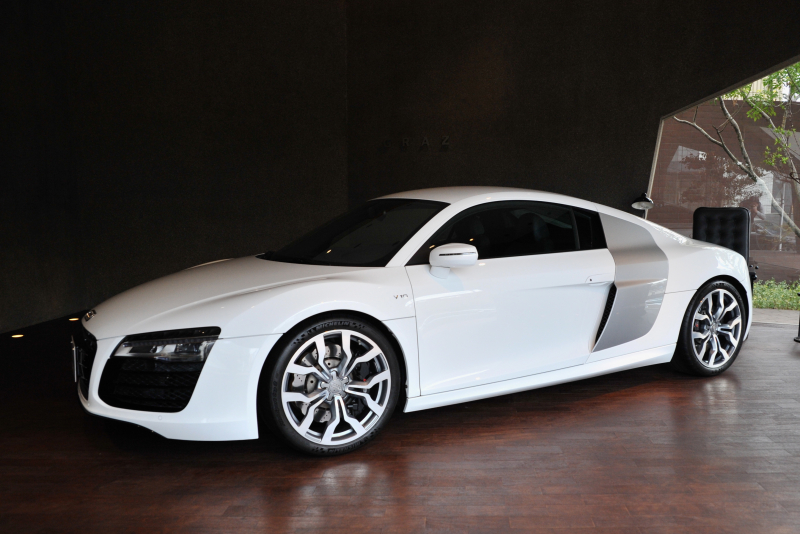 アウディ R8 Audi-R8-V10-RWD-StrasseWheels-