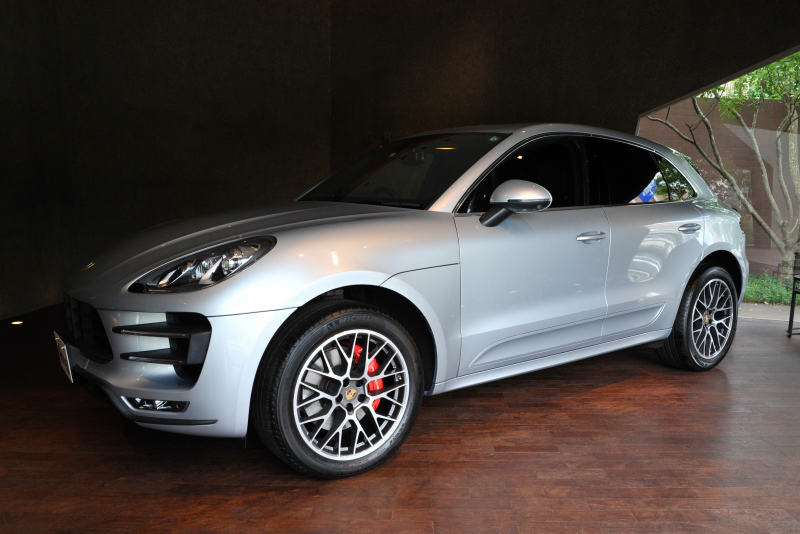 ポルシェ マカン Turbo PDK 20インチRSスパイダーデザイン