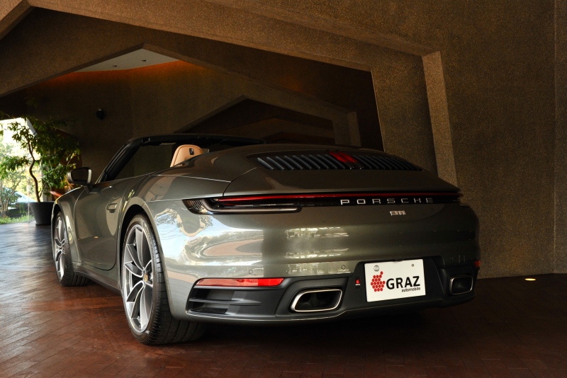 ポルシェ 911(Type992) Carrera Cabriolet PDK アベンチュリングリーン