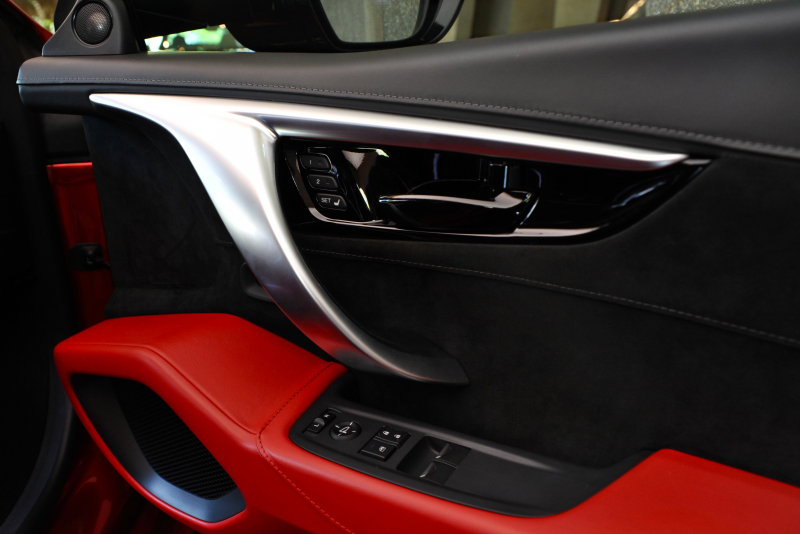 ホンダ NSX 3.5 4WD カーボンブレーキ カーボンエクステリアスポーツパッケージ カーボンインテリアパッケージ 中古車 情報