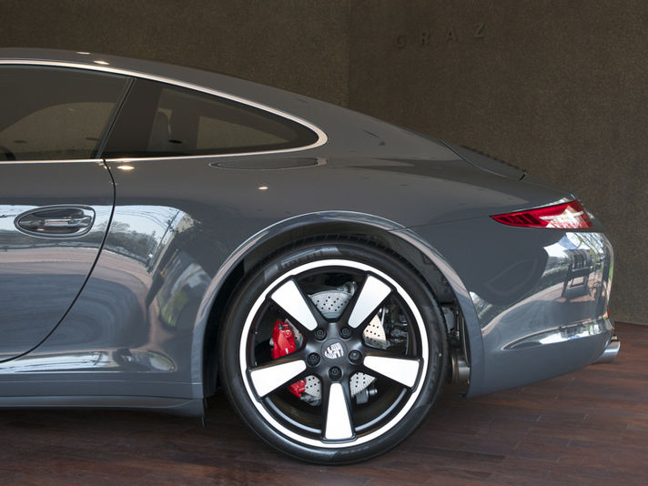 ポルシェ 911(Type991) 911 50th anniversary edition 新車 情報