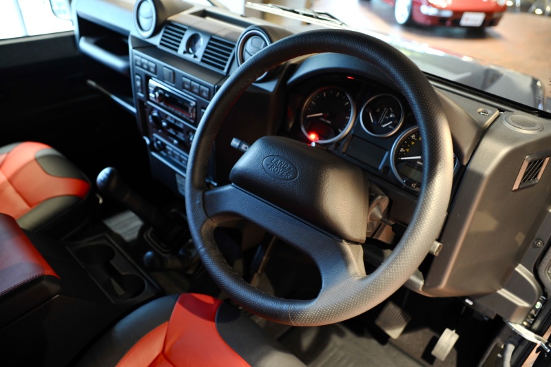 ランドローバー ディフェンダー110td5 純正ステアリング 本体 楽天市場】ランドローバー ディフェンダー 110 110S 110SE